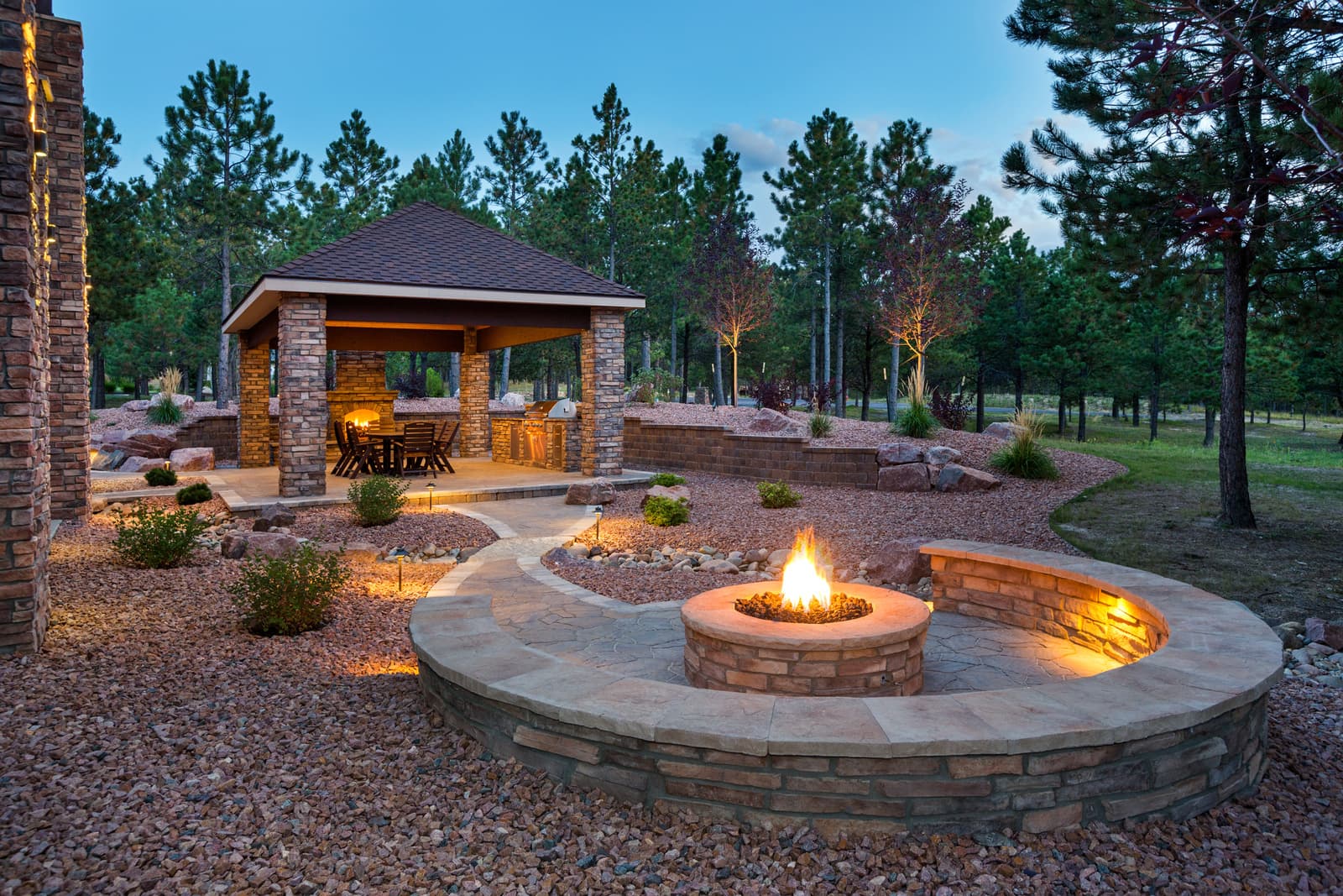 Fireplace / Fire Pit